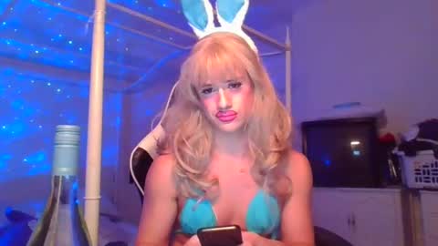 Snapshot of pinkpillbambi chatting on 01-29-25, 12:54 pinkpillbambi online show from 01-29-25, 12:54