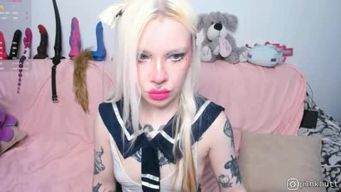 Snapshot of pinkslobber chatting on 06-02-26, 03:30 Helen Goat online show from 06-02-26, 03:30