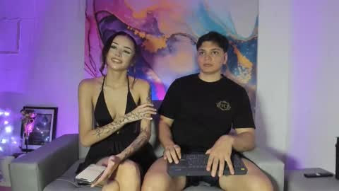 Snapshot of pinksmile_1 chatting on 01-11-26, 01:10 pinksmile_1 online show from 01-11-26, 01:10