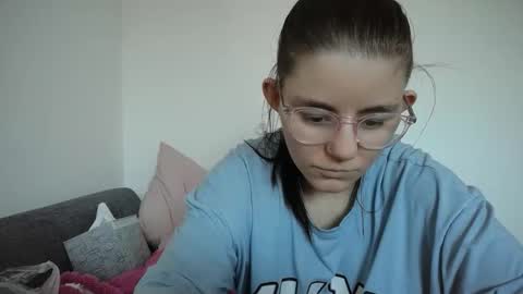 Snapshot of pinkwife97 chatting on 03-19-26, 12:09 pinkwife97 online show from 03-19-26, 12:09