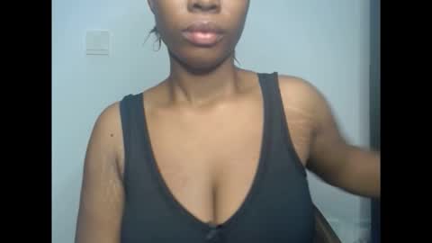 Snapshot of pinkxsugar chatting on 10-06-25, 09:29 pinkxsugar online show from 10-06-25, 09:29
