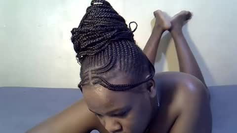 pinky_ebony13 online show from 04-26-26, 10:51