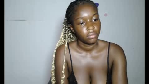 pinkykiki_247 online show from 01-12-26, 08:41