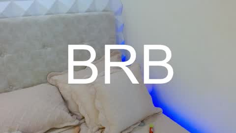 Perla online show from 04-29-26, 05:30