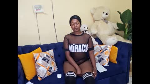 Pinky online show from 12-12-24, 01:06