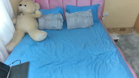 Pinky online show from 11-17-25, 12:11