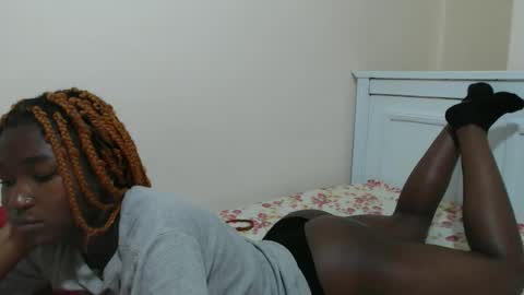 zenah online show from 04-26-26, 06:38