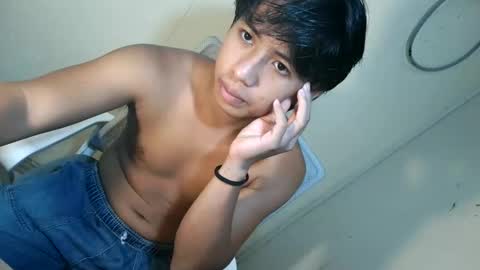 Snapshot of pinoy_fuckboyxxx chatting on 05-27-26, 07:05 pinoy_fuckboyxxx online show from 05-27-26, 07:05