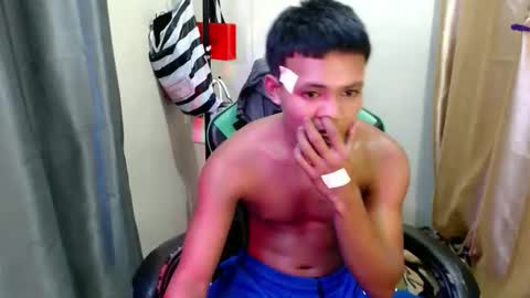 Snapshot of pinoy_fucker18 chatting on 05-18-26, 05:35 pinoy_fucker18 online show from 05-18-26, 05:35