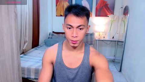 Snapshot of pinoymilker chatting on 03-11-25, 11:23 ethan online show from 03-11-25, 11:23