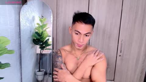 Snapshot of pinoymilker chatting on 09-10-25, 03:39 ethan online show from 09-10-25, 03:39