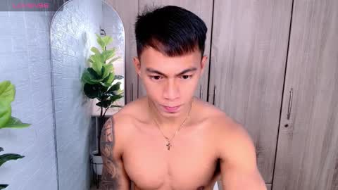 Snapshot of pinoymilker chatting on 09-22-25, 04:25 ethan online show from 09-22-25, 04:25