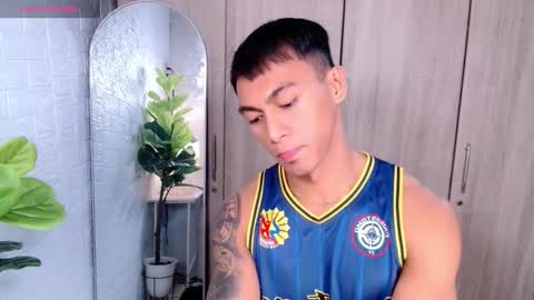 Snapshot of pinoymilker chatting on 09-26-25, 04:16 ethan online show from 09-26-25, 04:16