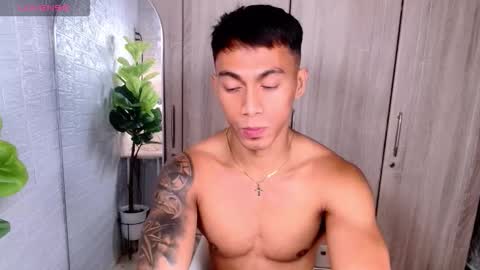 Snapshot of pinoymilker chatting on 09-28-25, 02:55 ethan online show from 09-28-25, 02:55