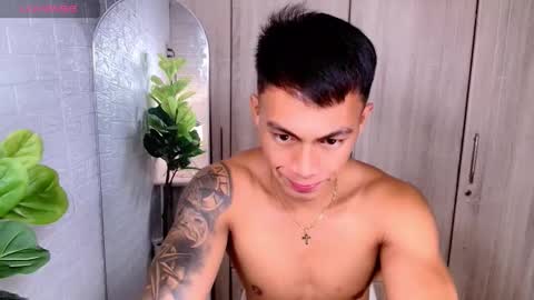 Snapshot of pinoymilker chatting on 09-30-25, 05:18 ethan online show from 09-30-25, 05:18