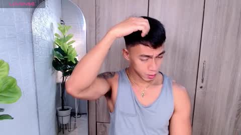 Snapshot of pinoymilker chatting on 10-01-25, 10:10 ethan online show from 10-01-25, 10:10