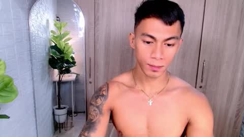 Snapshot of pinoymilker chatting on 10-03-25, 02:41 ethan online show from 10-03-25, 02:41