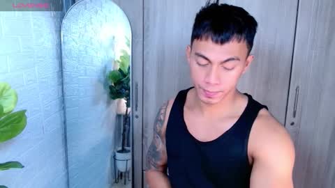 Snapshot of pinoymilker chatting on 12-14-25, 08:52 ethan online show from 12-14-25, 08:52