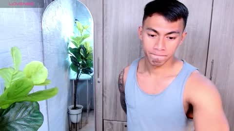 Snapshot of pinoymilker chatting on 02-01-26, 02:10 ethan online show from 02-01-26, 02:10