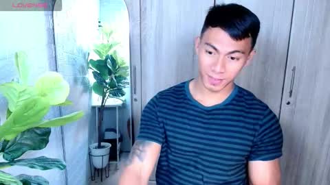 Snapshot of pinoymilker chatting on 02-05-26, 11:26 ethan online show from 02-05-26, 11:26