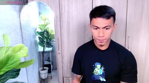 Snapshot of pinoymilker chatting on 02-09-26, 03:32 ethan online show from 02-09-26, 03:32