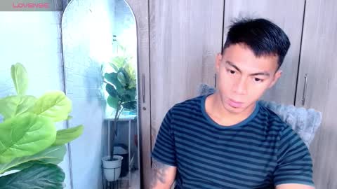 Snapshot of pinoymilker chatting on 02-26-26, 03:05 ethan online show from 02-26-26, 03:05