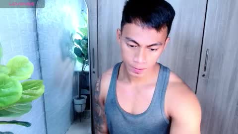 Snapshot of pinoymilker chatting on 03-05-26, 07:54 ethan online show from 03-05-26, 07:54