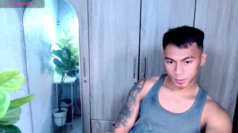 Snapshot of pinoymilker chatting on 03-09-26, 03:16 ethan online show from 03-09-26, 03:16