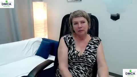 Bella online show from 10-21-25, 04:57