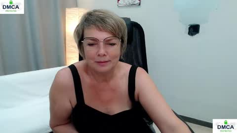 Snapshot of pion_s chatting on 05-20-26, 04:51 Bella online show from 05-20-26, 04:51