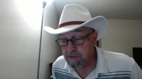 Snapshot of pipewizard chatting on 01-15-25, 11:40 pipewizard online show from 01-15-25, 11:40