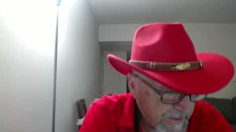 Snapshot of pipewizard chatting on 10-06-25, 11:13 pipewizard online show from 10-06-25, 11:13
