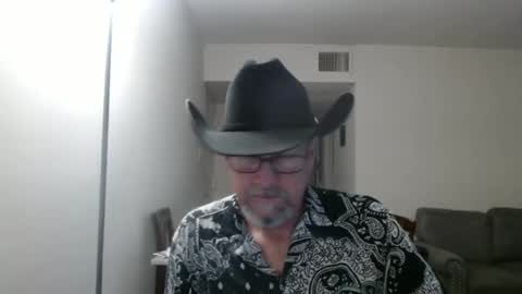 Snapshot of pipewizard chatting on 10-09-25, 11:25 pipewizard online show from 10-09-25, 11:25