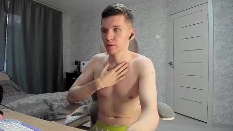 Snapshot of pirremeow chatting on 03-07-26, 05:04 Pierre online show from 03-07-26, 05:04