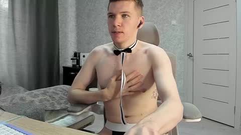 Snapshot of pirremeow chatting on 03-08-26, 07:01 Pierre online show from 03-08-26, 07:01