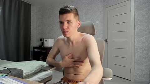 Snapshot of pirremeow chatting on 03-14-26, 05:13 Pierre online show from 03-14-26, 05:13