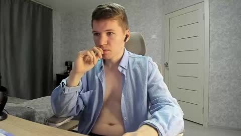 Snapshot of pirremeow chatting on 05-29-26, 11:41 Pierre online show from 05-29-26, 11:41