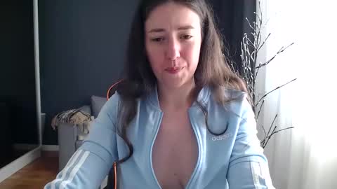 piscesgirl06 online show from 04-11-26, 07:45