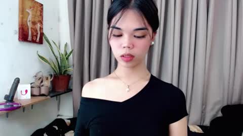 Snapshot of pitchy_pitch chatting on 03-19-26, 06:01 The Girl Named Eyve online show from 03-19-26, 06:01