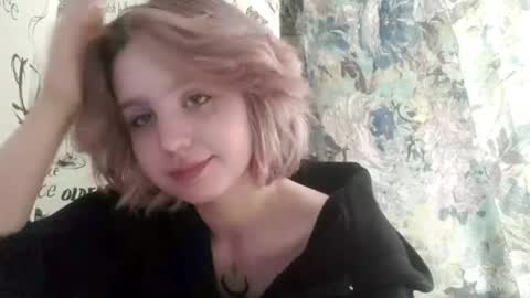 Caroline online show from 04-05-26, 04:31