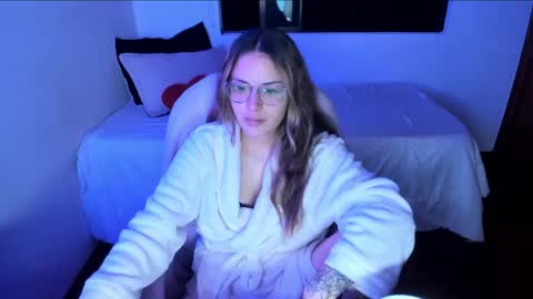 pixie online show from 05-24-26, 12:26
