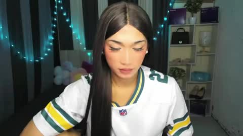 pixiedoll_ online show from 07-20-26, 10:39