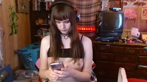 Izzy online show from 01-18-25, 07:58