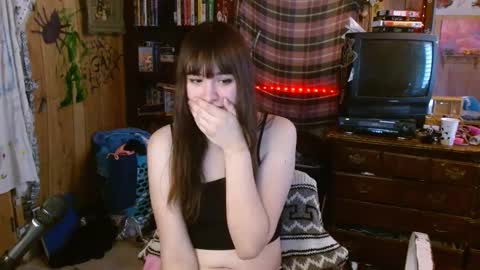 Izzy online show from 02-18-25, 06:37