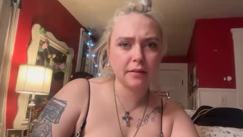 Snapshot of platinum1998 chatting on 04-12-26, 06:29 Platinum 3 online show from 04-12-26, 06:29