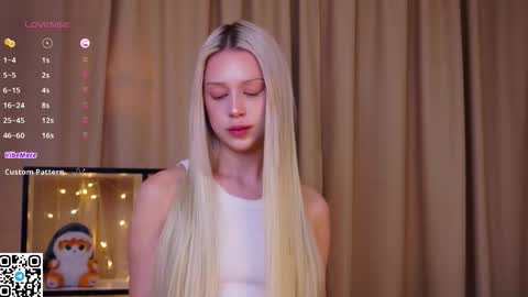 Snapshot of platinum_babe chatting on 10-06-25, 03:20 Ennie online show from 10-06-25, 03:20