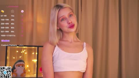 Snapshot of platinum_babe chatting on 10-11-25, 04:27 Ennie online show from 10-11-25, 04:27