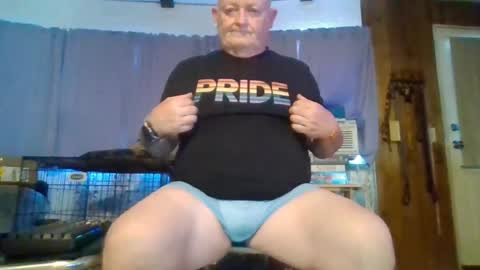 Snapshot of playboychas chatting on 06-17-26, 01:52 chaz online show from 06-17-26, 01:52
