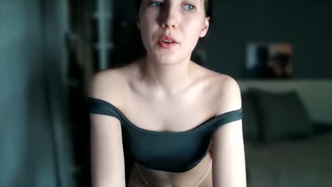 Snapshot of playfullfoxyhere chatting on 01-11-25, 02:04 brenda online show from 01-11-25, 02:04