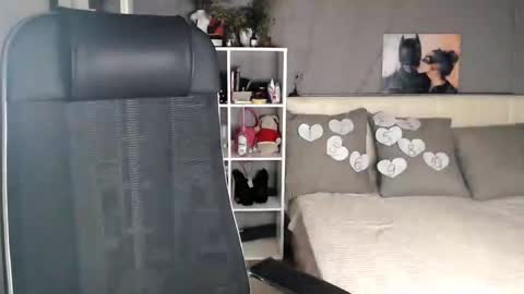 Snapshot of playfullfoxyhere chatting on 09-11-25, 01:33 brenda online show from 09-11-25, 01:33